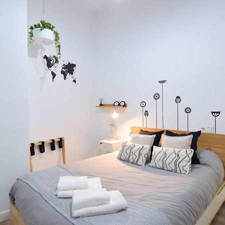 Apartamento Atarazanas Malaga Centro Historico Luaran gambar