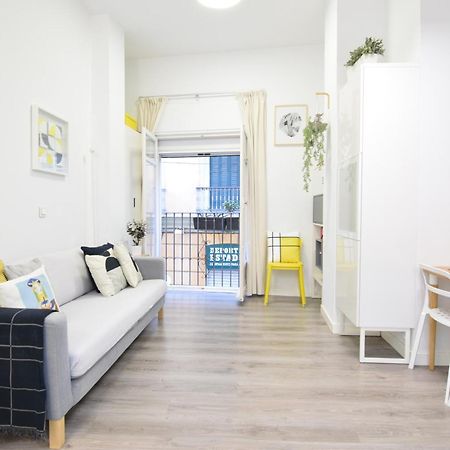 Apartamento Atarazanas Malaga Centro Historico Luaran gambar
