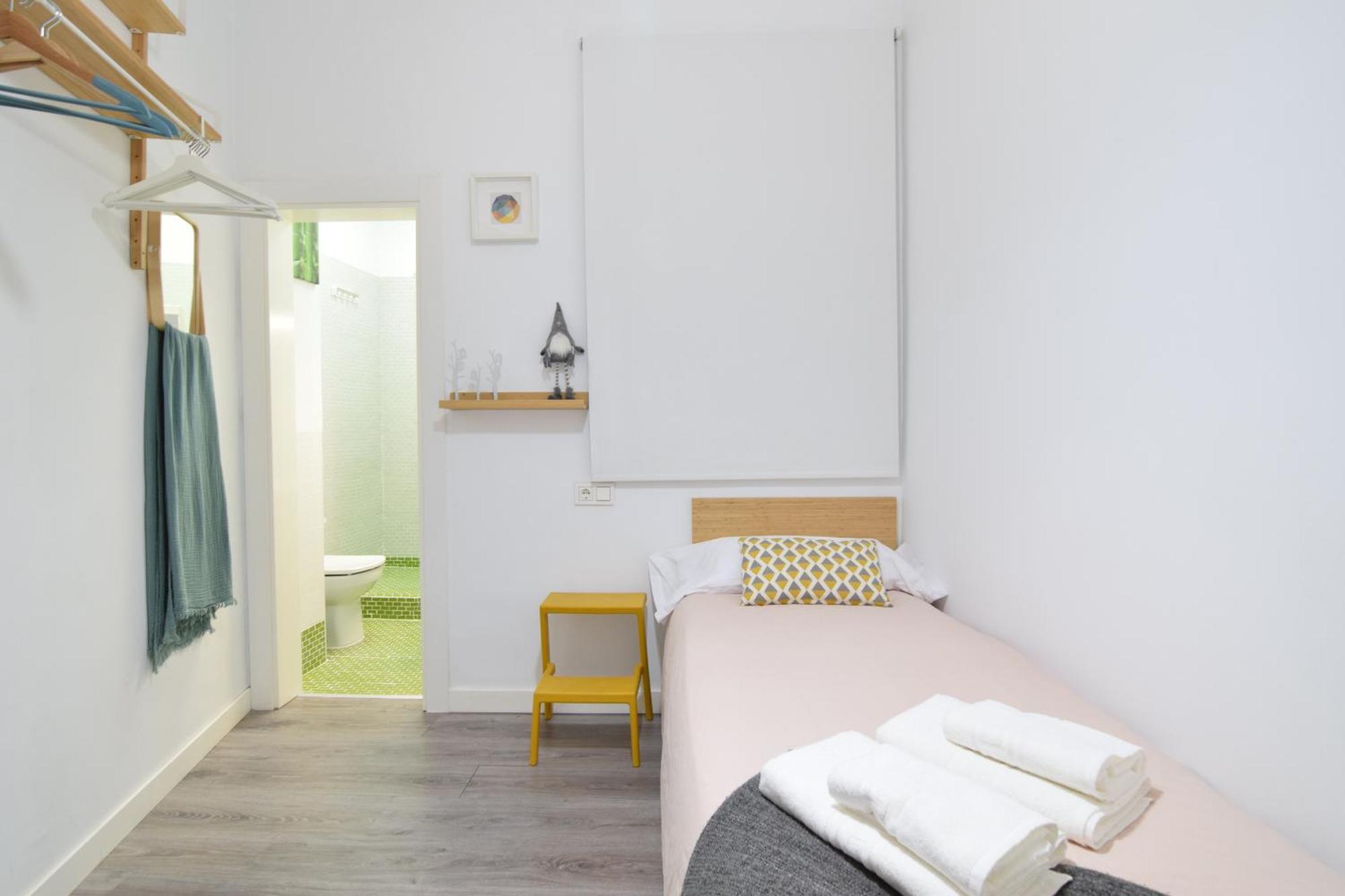 Apartamento Atarazanas Malaga Centro Historico Luaran gambar