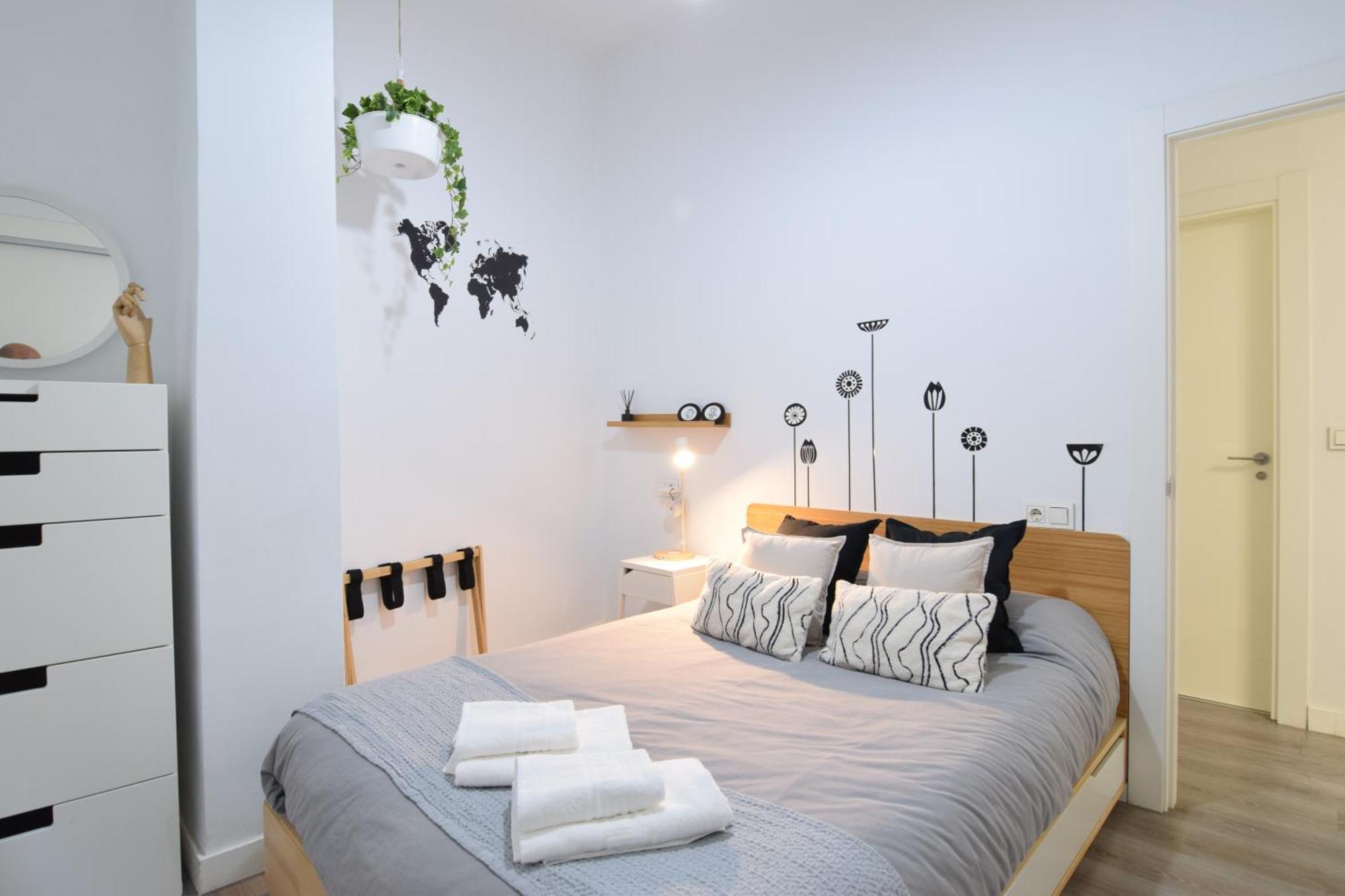 Apartamento Atarazanas Malaga Centro Historico Luaran gambar