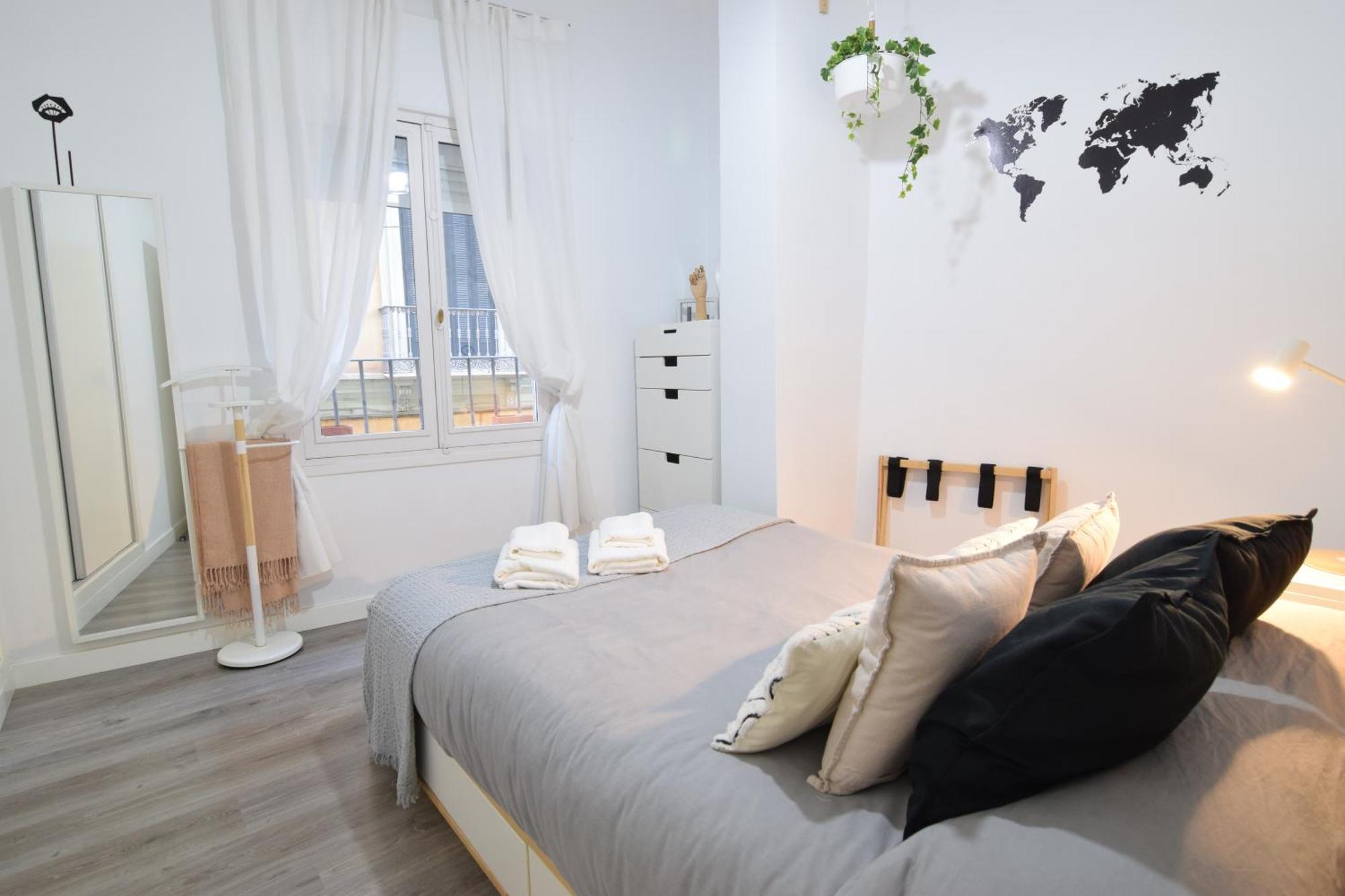Apartamento Atarazanas Malaga Centro Historico Luaran gambar