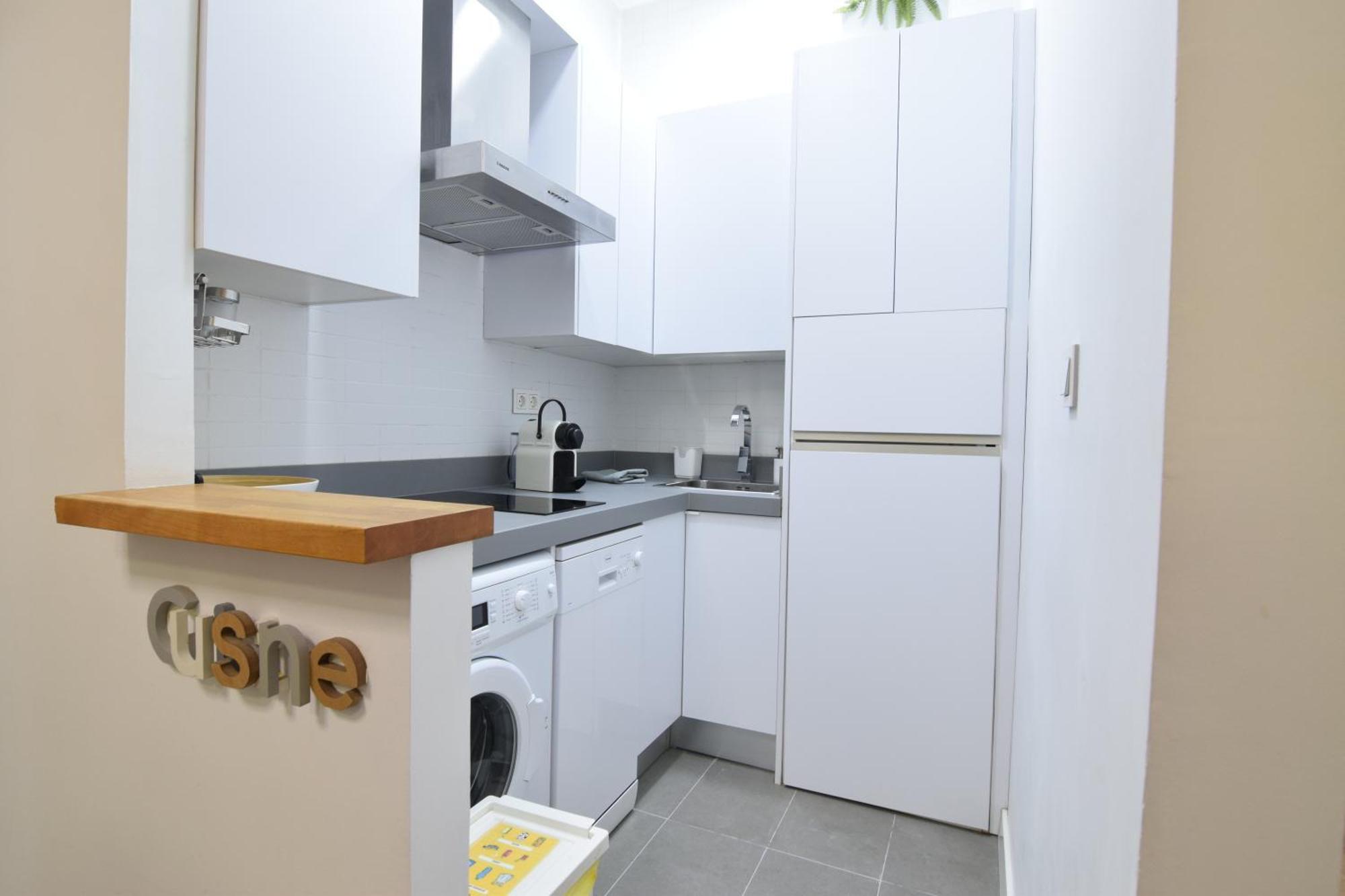 Apartamento Atarazanas Malaga Centro Historico Luaran gambar