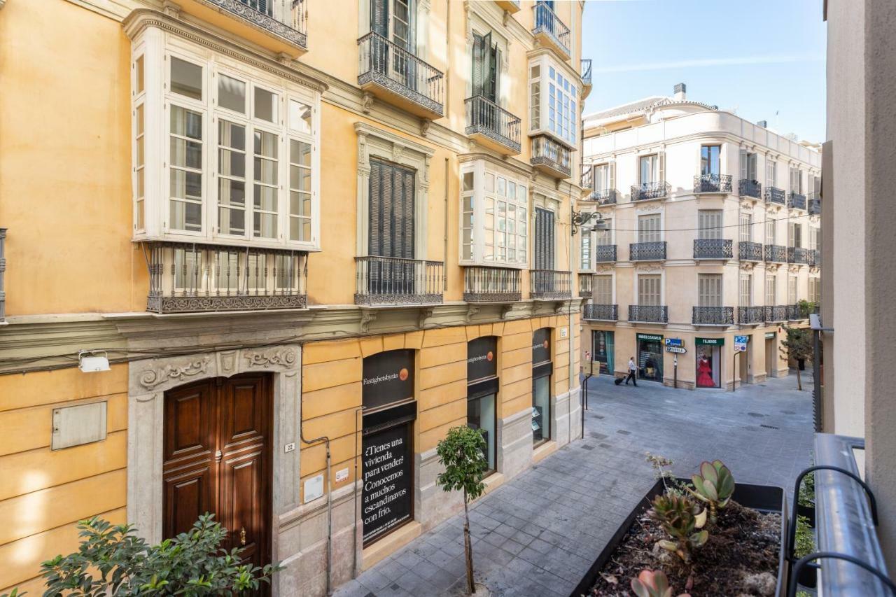 Apartamento Atarazanas Malaga Centro Historico Luaran gambar